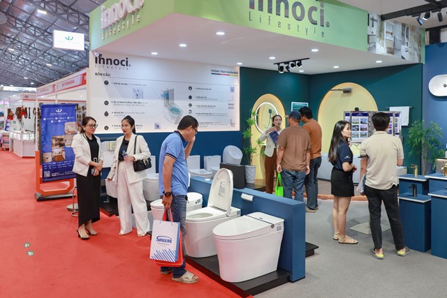 UUVIET SOLUTIONS VÀ INNOCI TẠI VIETBUILD 2025 CÙNG HÀNH TRÌNH TÁI ĐỊNH NGHĨA CHUẨN SỐNG HIỆN ĐẠI VỚI KHÔNG GIAN PHÒNG TẮM 5 SAO