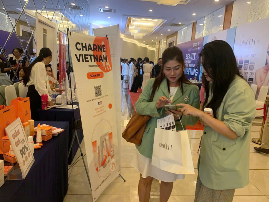 CHARNE VIỆT NAM  VINH DỰ THAM GIA SỰ KIỆN BEAUTY WORLDWIDE EXPERT MEETING