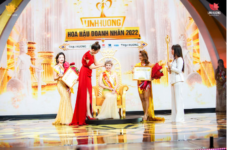 Hành trình từ mẹ bỉm nghèo khó-trở thành HH doanh nhân Linh Hương 2022